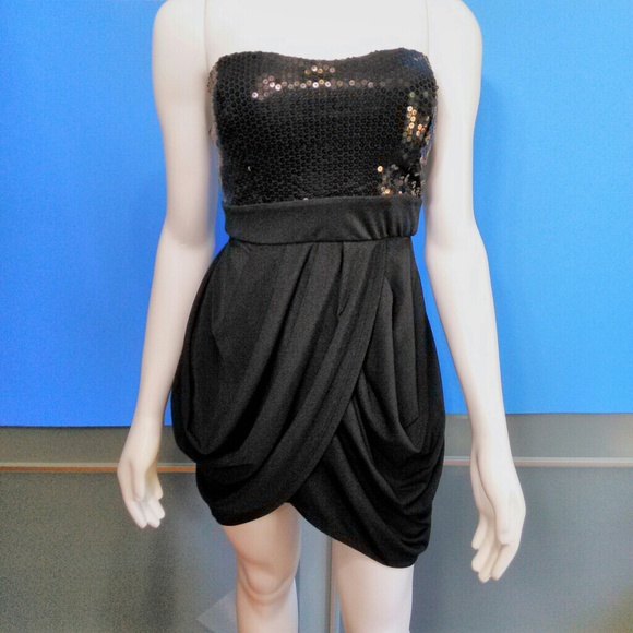 Rockin Town Dresses & Skirts - ROCKIN TOWN • Draped Sequin Minidress / size (S)